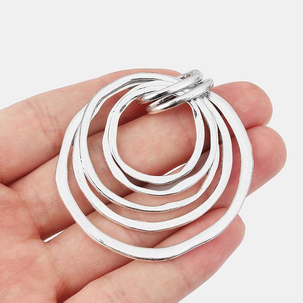 2pcs antique silver abstract moveable 5 circle charms pendant for necklace jewelry making findings 55mm irregular round
2pcs antique silver abstract moveable 5 circle charms pendant for necklace jewelry making findings 55mm irregular round