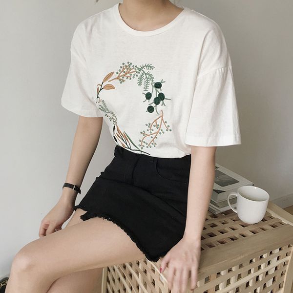 women's summer small fresh embroidery short sleeve t-shirt female casual all-match tees 2019 new arrival, White
women's summer small fresh embroidery short sleeve t-shirt female casual all-match tees 2019 new arrival, White