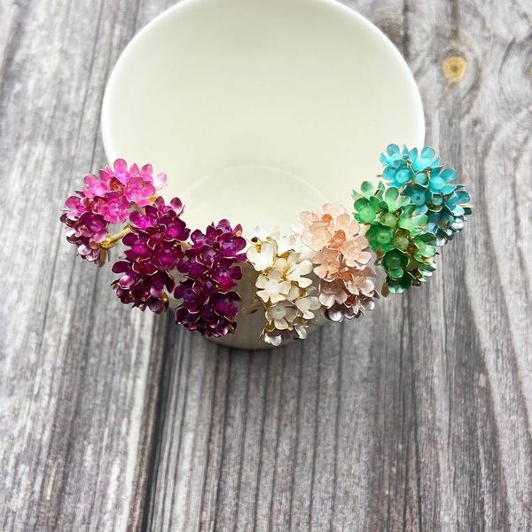 2020 new design fashion colorful metal flower hoop earring women metal jewelry small hoop earring summer jewelry gift, Golden;silver
2020 new design fashion colorful metal flower hoop earring women metal jewelry small hoop earring summer jewelry gift, Golden;silver