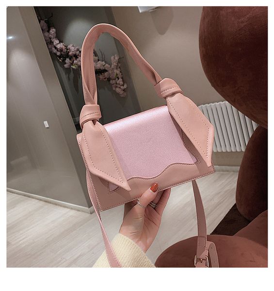 2020 new fashion women's shoulder bag korean stitching shoulder messenger small square bag ing
2020 new fashion women's shoulder bag korean stitching shoulder messenger small square bag ing