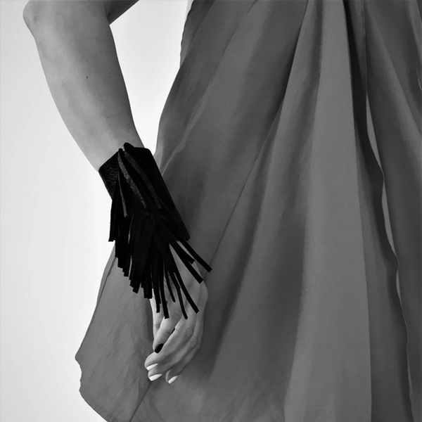 yd&ydbz new black leather bracelet women tassel jewelry punk style party accessories birthday bracelets can wholesale
yd&ydbz new black leather bracelet women tassel jewelry punk style party accessories birthday bracelets can wholesale