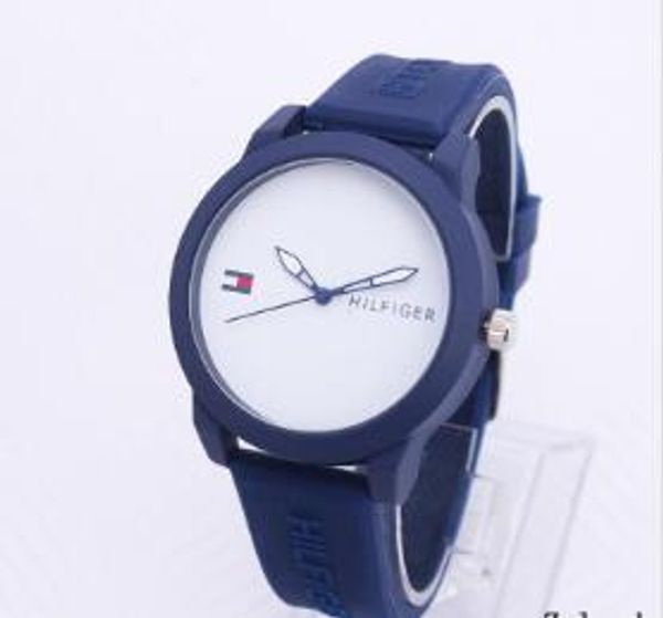 wholesale! American leisure Men and women sports fashion simple quartz watch table student silicone strap watch
wholesale! American leisure Men and women sports fashion simple quartz watch table student silicone strap watch