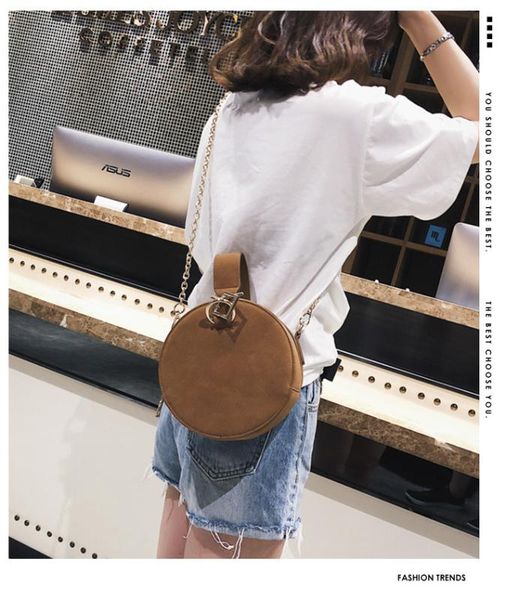 2020 new ladies shoulder bag korean fashion retro lock hand bag small round shoulder messenger chain
2020 new ladies shoulder bag korean fashion retro lock hand bag small round shoulder messenger chain