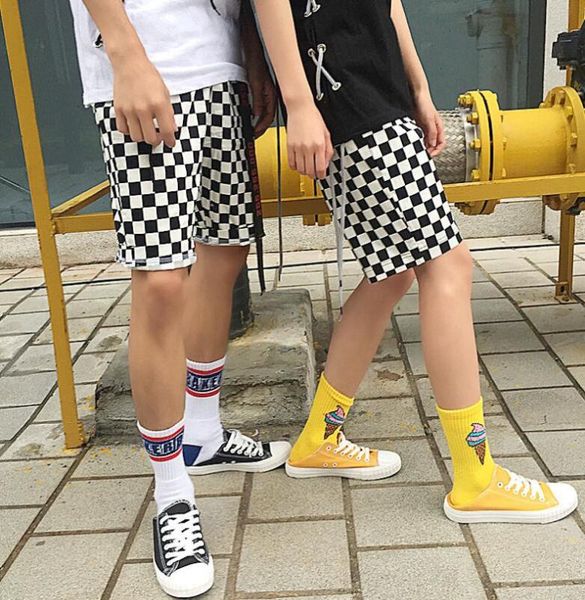 summer checkered plaid loose shorts, White;black