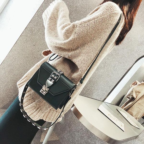 женщины дикий сумка мода одно плечо маленький квадрат сумка f2 
женщины дикий сумка мода одно плечо маленький квадрат сумка f2