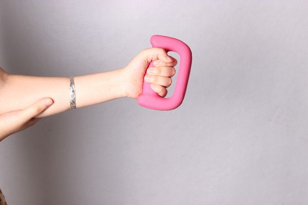 3 colours 2 pcs/pair 0.75kg*2 dumbbells walking dumbbell women's child slimming weight loss dumbbell for wholesale
3 colours 2 pcs/pair 0.75kg*2 dumbbells walking dumbbell women's child slimming weight loss dumbbell for wholesale