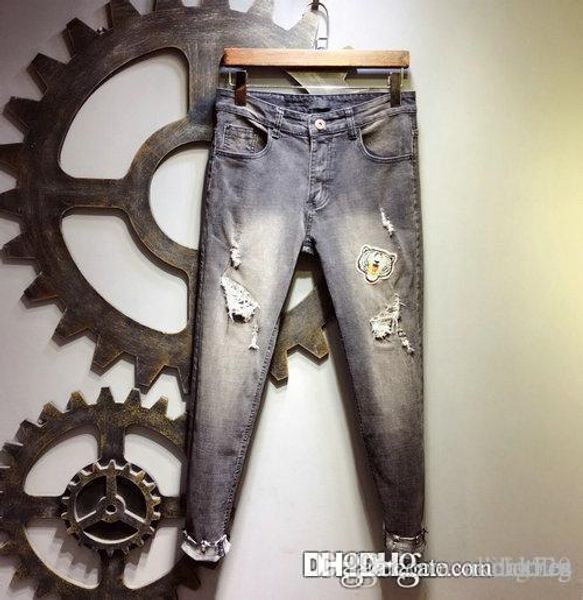 2020 hole men skinny cool guy distressed jeans designers slim jeans straight denim pants trousers mens skinny jeans, Blue
2020 hole men skinny cool guy distressed jeans designers slim jeans straight denim pants trousers mens skinny jeans, Blue