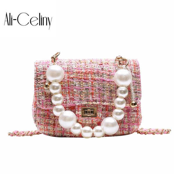 brand originality design 2019 new wool pearl bag women's portable small breeze chain mini bag slung
brand originality design 2019 new wool pearl bag women's portable small breeze chain mini bag slung