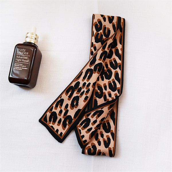 The newly designed multi-color leopard print female headscarf bag brand silk scarf is elegant and fashionable to wear
The newly designed multi-color leopard print female headscarf bag brand silk scarf is elegant and fashionable to wear