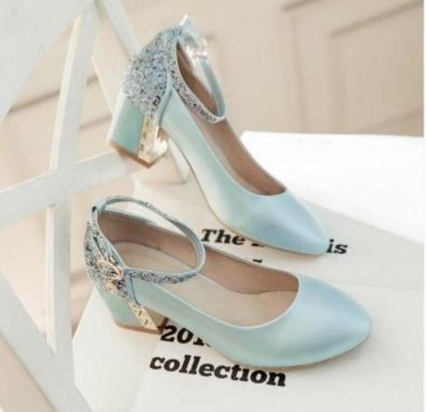 2018 water drill women's shoes in spring and autumn with new style middle heel coarse heel pointed end, Black
2018 water drill women's shoes in spring and autumn with new style middle heel coarse heel pointed end, Black