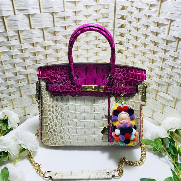 2019 genuine leather woman bag crocodile bone pattern cowhide hit color hand bill of lading shoulder satchel joker atmosphere
2019 genuine leather woman bag crocodile bone pattern cowhide hit color hand bill of lading shoulder satchel joker atmosphere