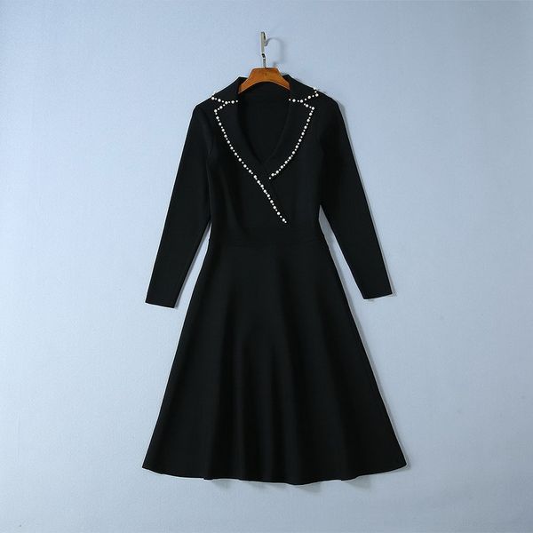 autumn 2019 new european and american women's wear long sleeve lapel fashion nail bead knitted black dress, Black;gray
autumn 2019 new european and american women's wear long sleeve lapel fashion nail bead knitted black dress, Black;gray