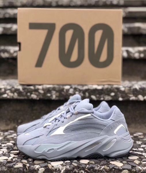 luxury women's men's v700 kanye jogging casual shoes outdoor sports basketball shoes triple platform men's shoes hospital blu, Black
luxury women's men's v700 kanye jogging casual shoes outdoor sports basketball shoes triple platform men's shoes hospital blu, Black