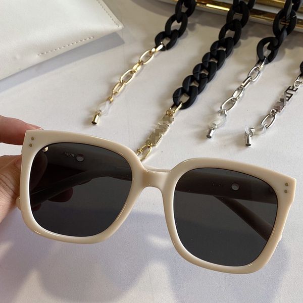 2020 new luxury square full frame sunglasses uv400 fashion design imported pure flat-panel full frame fashion star/model full set box
2020 new luxury square full frame sunglasses uv400 fashion design imported pure flat-panel full frame fashion star/model full set box