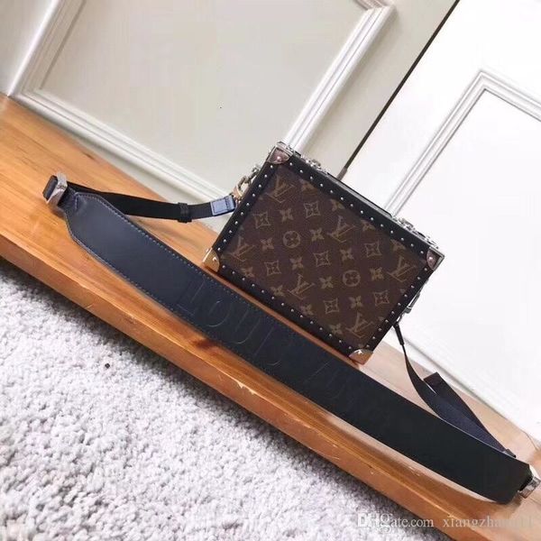 shoulder women b bags women chain bags crossbody bag fashion leather handbags female purse bag 2019 size:23*16.5*8cm m2010 011
shoulder women b bags women chain bags crossbody bag fashion leather handbags female purse bag 2019 size:23*16.5*8cm m2010 011