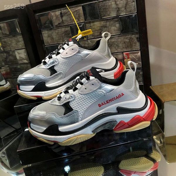 2020 new fashion europe and america sneaker triple fashionable shoes for men's women beige black sports shoe size 35-45
2020 new fashion europe and america sneaker triple fashionable shoes for men's women beige black sports shoe size 35-45