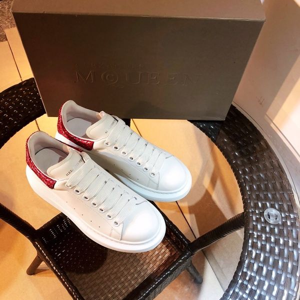 2020 new ei couple platform shoes men casual sports ladies casual platform sports shoes
2020 new ei couple platform shoes men casual sports ladies casual platform sports shoes