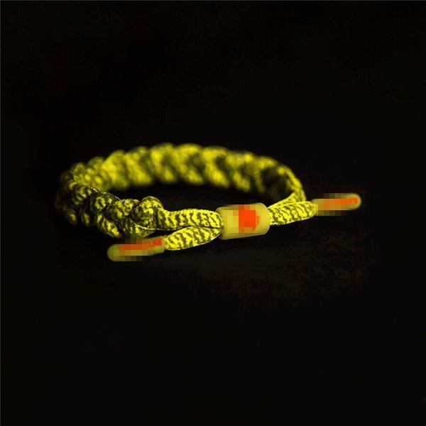 2020 fashion luminous bracelet lion limited series high edition yellow coconut lace bracelet luminous, Golden;silver
2020 fashion luminous bracelet lion limited series high edition yellow coconut lace bracelet luminous, Golden;silver