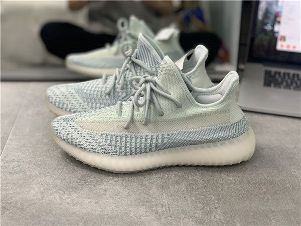 2019 с коробкой kanye west кроссовки облако белый истинная форма гиперпространство мужчины женщины кроссовки мода спорт бегуны
2019 с коробкой kanye west кроссовки облако белый истинная форма гиперпространство мужчины женщины кроссовки мода спорт бегуны