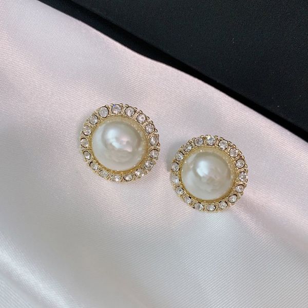 c2238 cz earrings sunflower pearl ear stud delicate and small black c letter 925 silver needle versatile earrings, Golden;silver
c2238 cz earrings sunflower pearl ear stud delicate and small black c letter 925 silver needle versatile earrings, Golden;silver