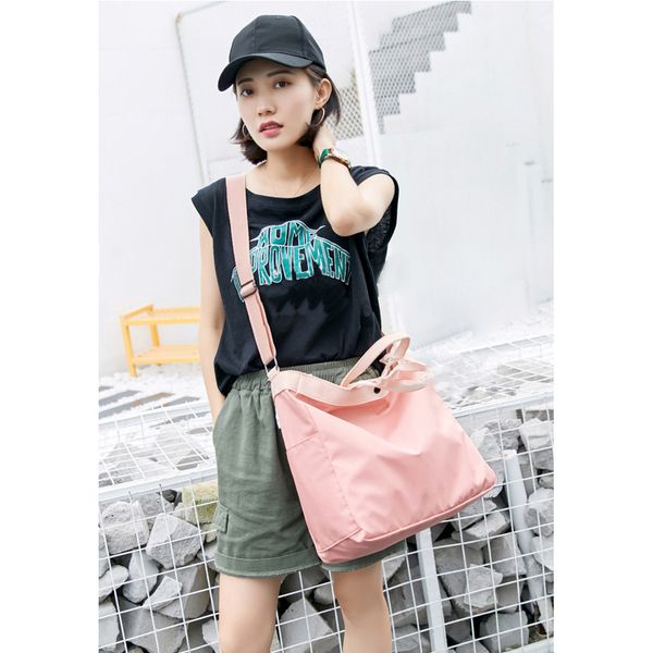 women men waterproof nylon travel bag fashion large capacity portable shoulder bags tote fitness bag zipper handbag
women men waterproof nylon travel bag fashion large capacity portable shoulder bags tote fitness bag zipper handbag