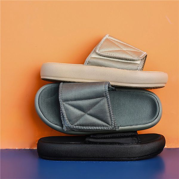 2019 Новые мужские тапочки Серые бежевые горки Мужские шлепанцы на толстой подошве
2019 Новые мужские тапочки Серые бежевые горки Мужские шлепанцы на толстой подошве