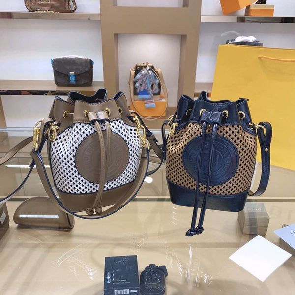 2020 fashion designer plaid bucket bag flower printing letter shoulder bag women luxury bag handbag with box
2020 fashion designer plaid bucket bag flower printing letter shoulder bag women luxury bag handbag with box