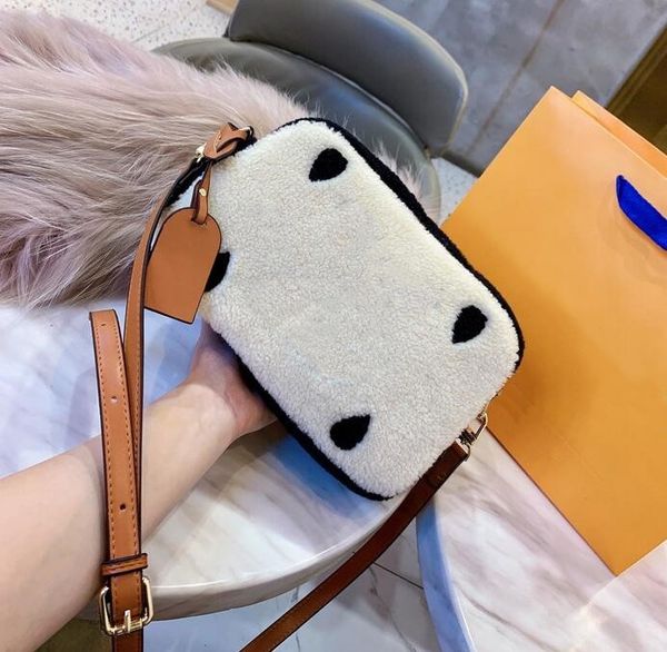 2019 women luxury classic leather heart style gold chain sell women bags handbags shoulder bags tote bags messenger handbags
2019 women luxury classic leather heart style gold chain sell women bags handbags shoulder bags tote bags messenger handbags