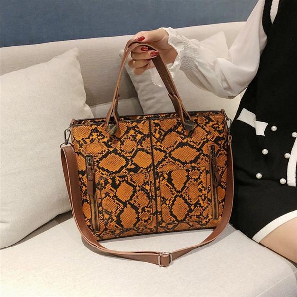 large leather women's bag fashion snake pattern designer vintage bag big capacity muti pocket ladies shoulder handbags for f 
large leather women's bag fashion snake pattern designer vintage bag big capacity muti pocket ladies shoulder handbags for f