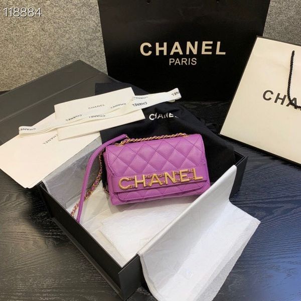 style spring/summer 2020 one-shoulder cross-body letter bag popular cowhide but leather soft feel comfortable gold hardware accessories
style spring/summer 2020 one-shoulder cross-body letter bag popular cowhide but leather soft feel comfortable gold hardware accessories