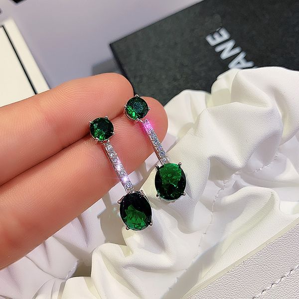 charlinliol vintage silver earrings for women round cut green zircon stone dazzling long drop earrings wedding party jewelry
charlinliol vintage silver earrings for women round cut green zircon stone dazzling long drop earrings wedding party jewelry