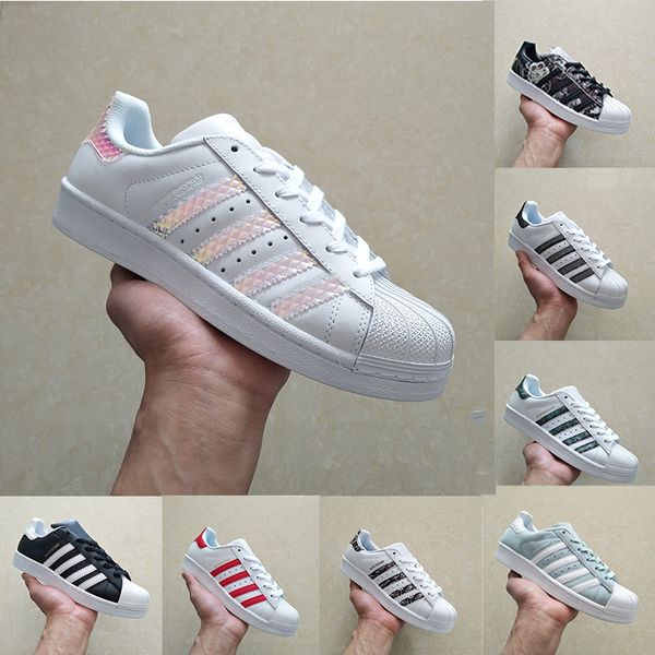 2019 casual originals superstar white hologram iridescent junior superstars 80s pride sneakers super star women men sport casual shoes 36-44
2019 casual originals superstar white hologram iridescent junior superstars 80s pride sneakers super star women men sport casual shoes 36-44