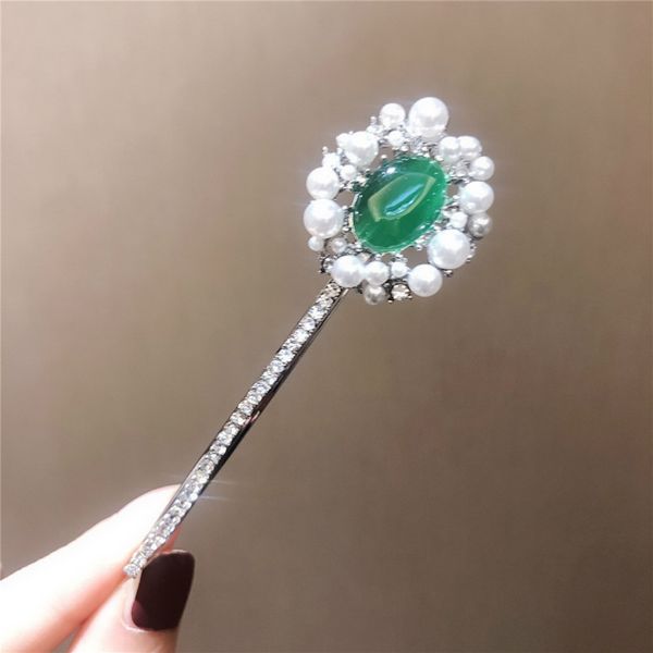 elegant luxury hair clips green stone rhinestone hairclips for women vintage pearl barrettes girls headwear hair accessories, Golden;white
elegant luxury hair clips green stone rhinestone hairclips for women vintage pearl barrettes girls headwear hair accessories, Golden;white