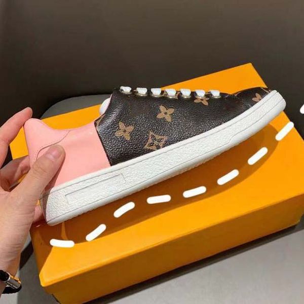 with box sneaker casual shoes trainers fashion sports shoes trainers shoes for woman by toy99 l1355, Black;red
with box sneaker casual shoes trainers fashion sports shoes trainers shoes for woman by toy99 l1355, Black;red