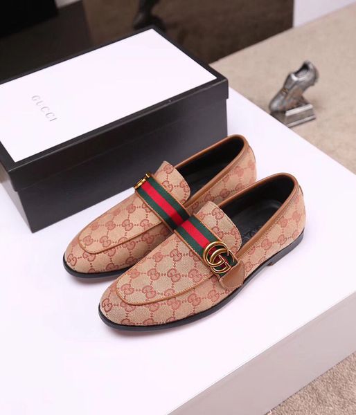 19ss дизайнер роскошные бренды мода элегантный оксфорд обувь для мужчин кожа итальянский вечернее платье офисная обувь черный мужская кисточкой обувь
19ss дизайнер роскошные бренды мода элегантный оксфорд обувь для мужчин кожа итальянский вечернее платье офисная обувь черный мужская кисточкой обувь