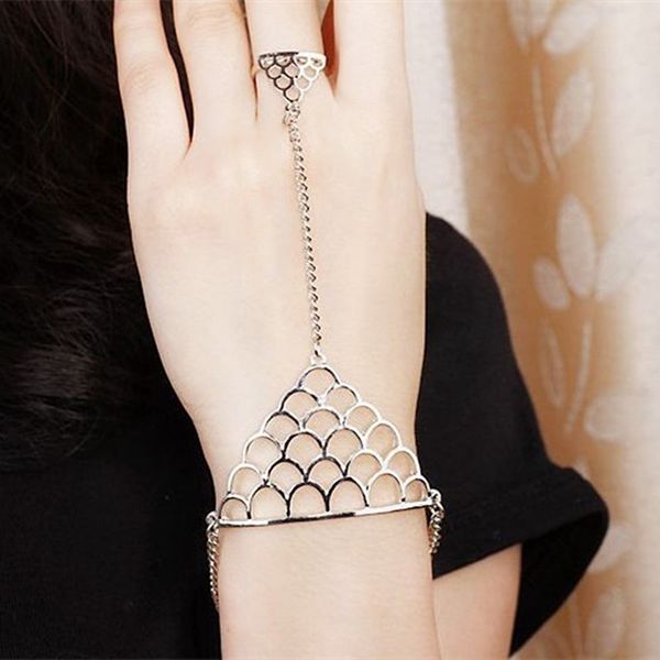 fashion hollow fish scale triangle bracelet for women personality exaggerated men and women bracelet with finger jewelry gift, Black
fashion hollow fish scale triangle bracelet for women personality exaggerated men and women bracelet with finger jewelry gift, Black