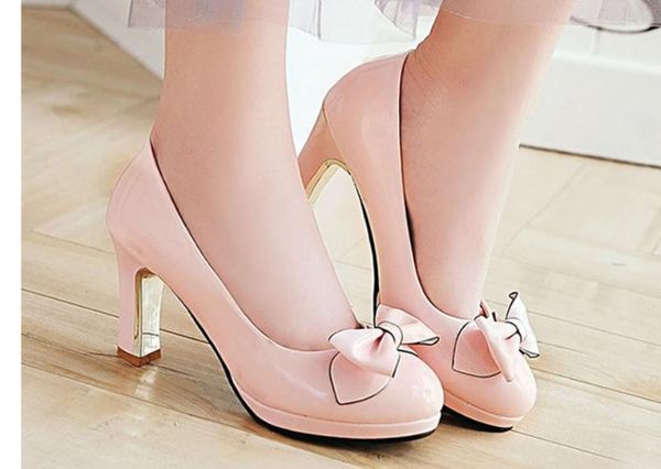 2019 women's shoes in spring and autumn with new style high heel coarse heel thick bottom waterproof table bowknot @35, Black
2019 women's shoes in spring and autumn with new style high heel coarse heel thick bottom waterproof table bowknot @35, Black