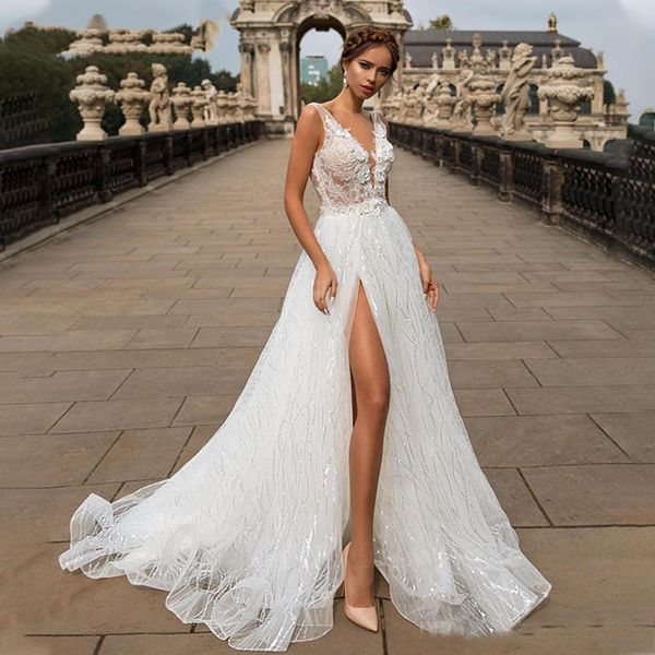 Beach Wedding Dresses 2019 Deep V-neckline Exquisite Appliques Bride Gowns Vestido De Noiva Customized Plus Size Wedding Gowns
Beach Wedding Dresses 2019 Deep V-neckline Exquisite Appliques Bride Gowns Vestido De Noiva Customized Plus Size Wedding Gowns