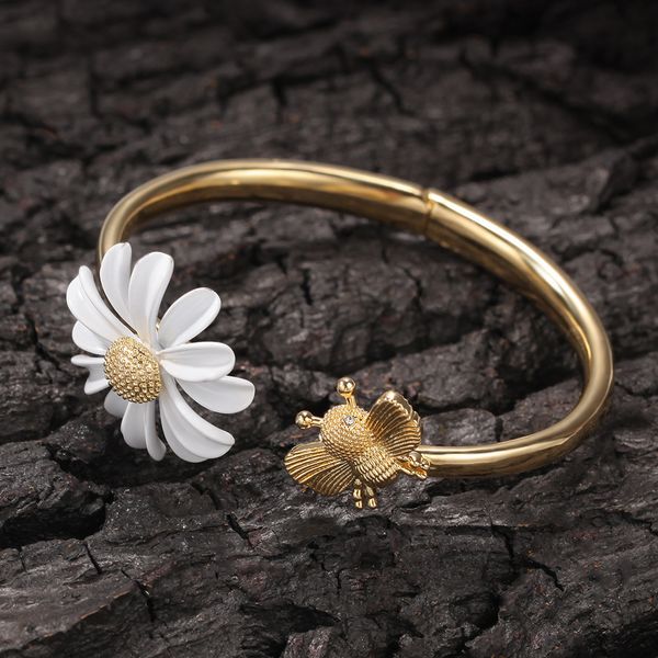 new design gold color daisy flower bee animal asymmetry adjustable buckle bracelet cute opening wedding finger ring for women girl jewelry, Black
new design gold color daisy flower bee animal asymmetry adjustable buckle bracelet cute opening wedding finger ring for women girl jewelry, Black