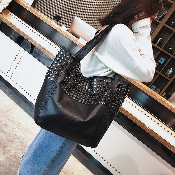 bags women 2019 winter new large-capacity women's bags korean fashion studded shoulder simple handbags
bags women 2019 winter new large-capacity women's bags korean fashion studded shoulder simple handbags