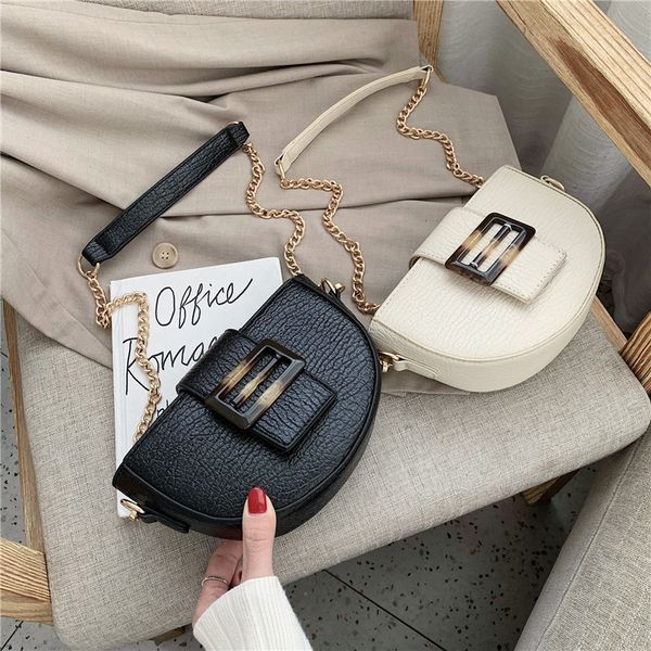 original design bag for women 2020 fashion new design simple chain single shoulder messenger bag saddle
original design bag for women 2020 fashion new design simple chain single shoulder messenger bag saddle