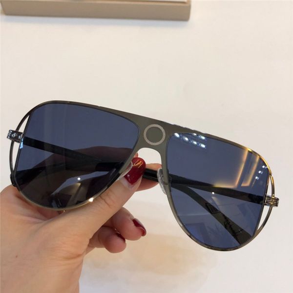 2212 gunmetal blue pilot sunglasses sun glasses mens luxury designer sunglasses new with box, White;black
2212 gunmetal blue pilot sunglasses sun glasses mens luxury designer sunglasses new with box, White;black
