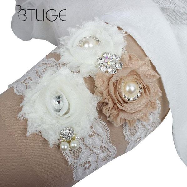 hand made vintage crystal wedding garter ivory lace bride lace rhinestone charms garters ribbon stocking suspenders, Black;white
hand made vintage crystal wedding garter ivory lace bride lace rhinestone charms garters ribbon stocking suspenders, Black;white
