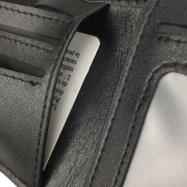 2019 new fashion men's small wallet credit card business dollar wallet cowhide material with high-end gift box wholesale price, Red;black 
2019 new fashion men's small wallet credit card business dollar wallet cowhide material with high-end gift box wholesale price, Red;black