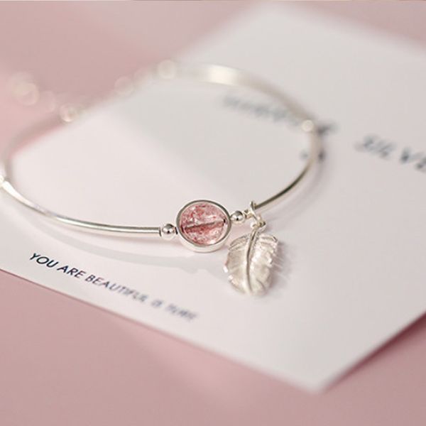 korean version of the sweet peach girl heart pink strawberry crystal bracelet feather pendant bracelet, Golden;silver
korean version of the sweet peach girl heart pink strawberry crystal bracelet feather pendant bracelet, Golden;silver