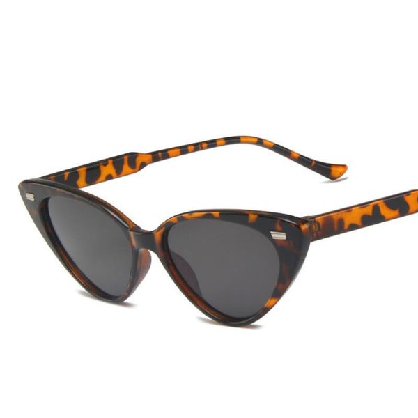 2020 small rivet cat sunglasses women vintage gradient eye sun glasses retro women sunglasses eyewear new fashion uv400, White;black
2020 small rivet cat sunglasses women vintage gradient eye sun glasses retro women sunglasses eyewear new fashion uv400, White;black