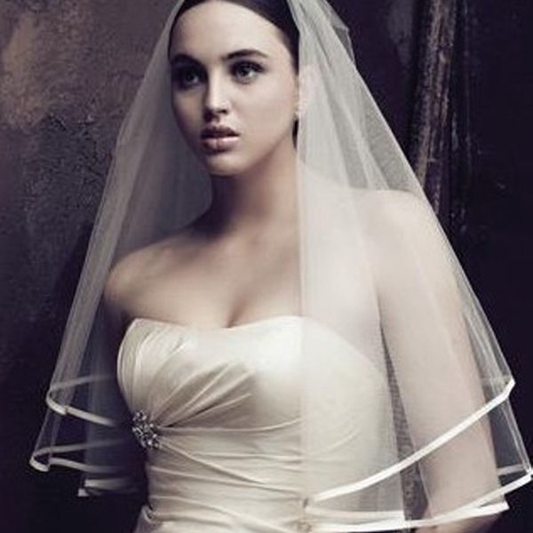 white ivory ribbon edge bridal veil voile de mariee one layer wedding accessory 1.5m veu de noiva longo without comb, Black
white ivory ribbon edge bridal veil voile de mariee one layer wedding accessory 1.5m veu de noiva longo without comb, Black