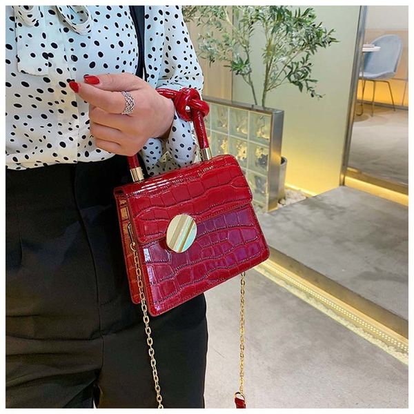 искусственная кожа pu crossbody сумки для женщин цепи дизайнер небольшой ручной мешок женский красный черный роскошные мини дамы кошельки и
искусственная кожа pu crossbody сумки для женщин цепи дизайнер небольшой ручной мешок женский красный черный роскошные мини дамы кошельки и