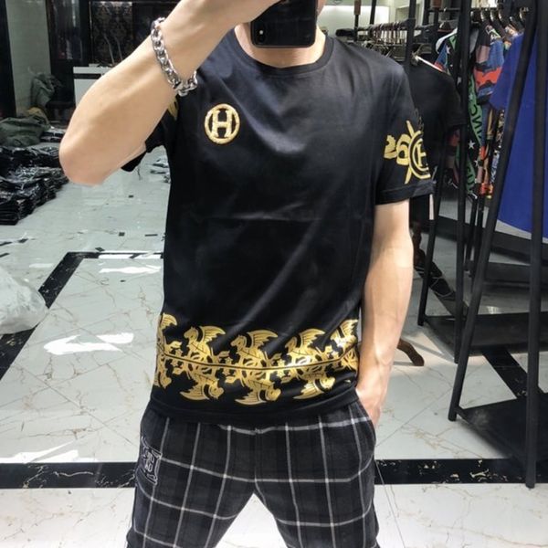 мужской camisetas hombre vetement homme poleras hombre 2020 лето личность trend блестки письмо pegasus с коротким рукавом футболки t200528, White;black
мужской camisetas hombre vetement homme poleras hombre 2020 лето личность trend блестки письмо pegasus с коротким рукавом футболки t200528, White;black