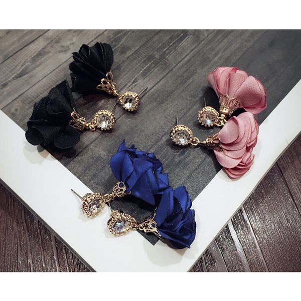 cute romantic lovely clear stone flower convenient simple earrings copper cubic zirconia for women party, Silver
cute romantic lovely clear stone flower convenient simple earrings copper cubic zirconia for women party, Silver